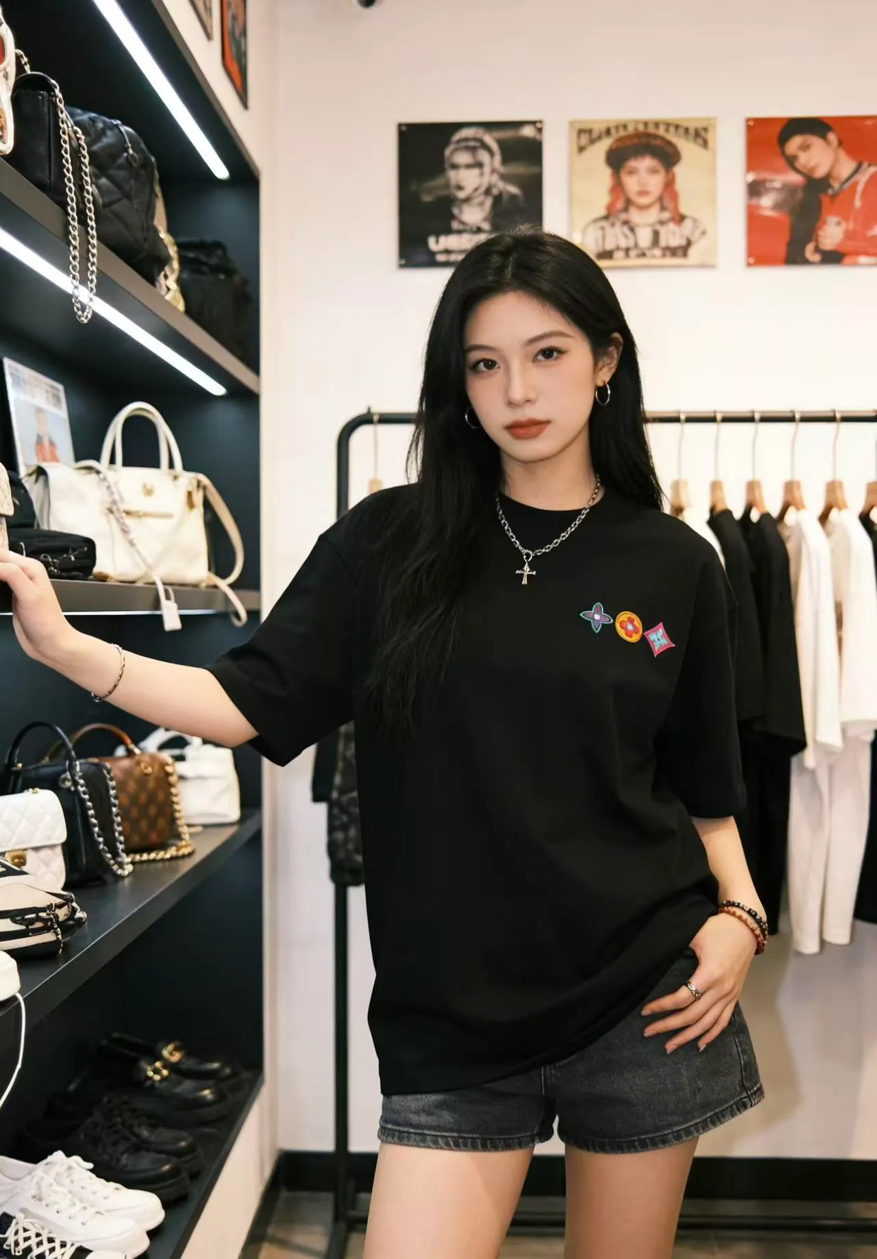 Louis Vuitton/Louis Vuitton colorful three-flower embroidered short sleeves